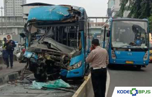 4. Kecelakaan Ganda Penumpang Transportasi Umum